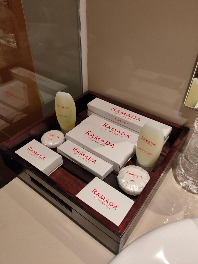 Ramada By Wyndham Yogyakarta Hotel Sleman  Kültér fotó