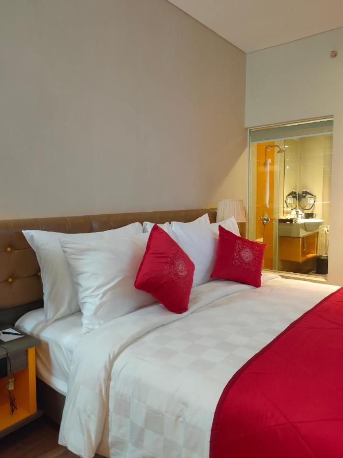 Ramada By Wyndham Yogyakarta Hotel Sleman  Kültér fotó
