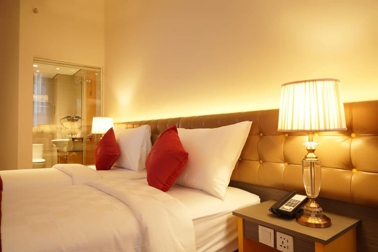 Ramada By Wyndham Yogyakarta Hotel Sleman  Kültér fotó