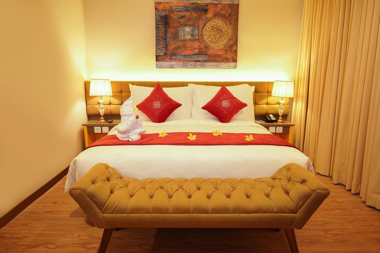 Ramada By Wyndham Yogyakarta Hotel Sleman  Kültér fotó