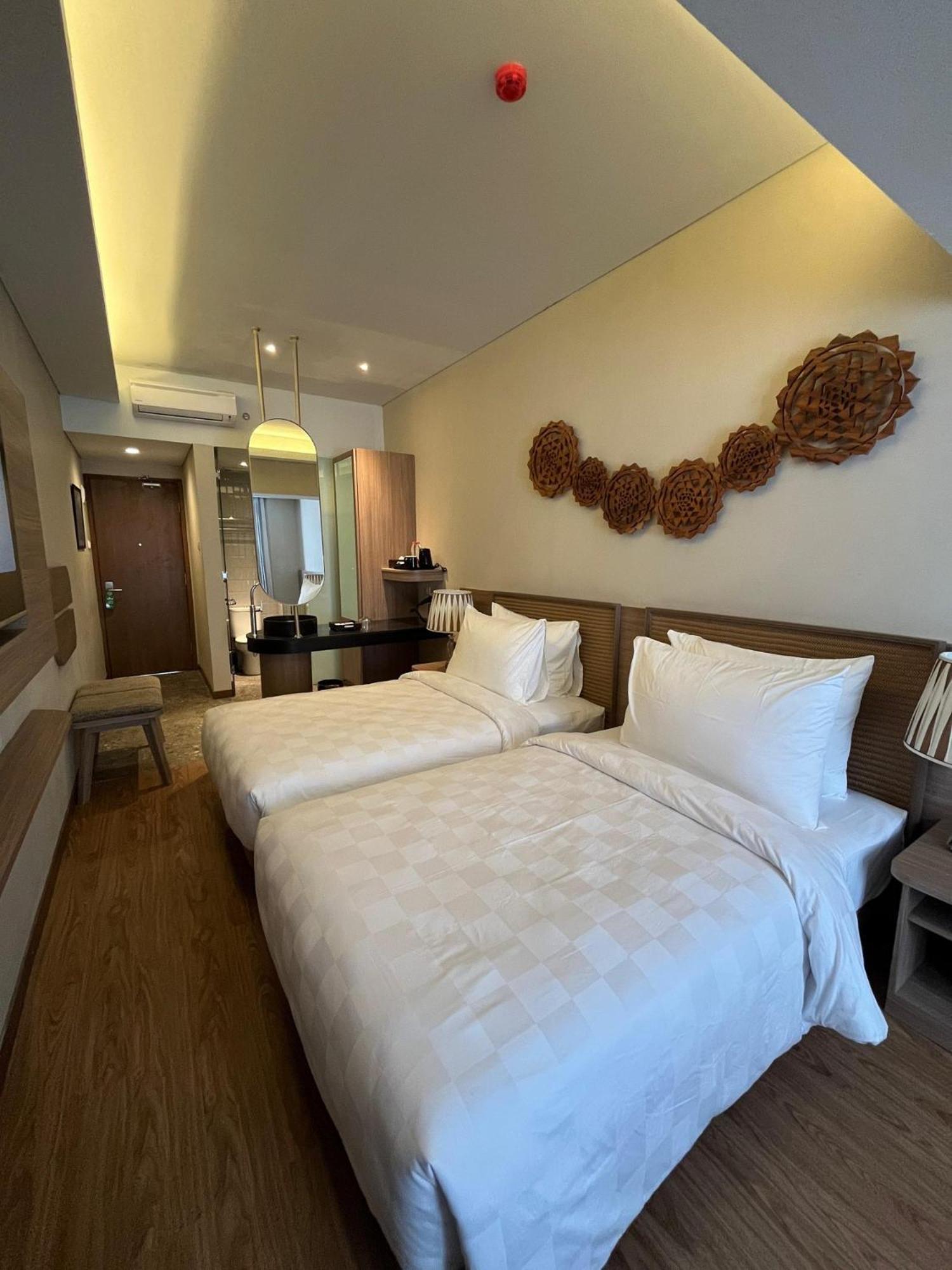 Ramada By Wyndham Yogyakarta Hotel Sleman  Kültér fotó